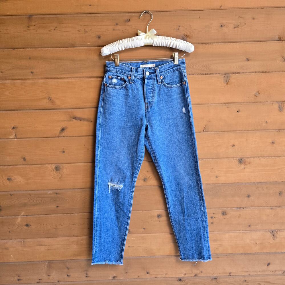 Levi's Jean Wedgie Icon High Rise Button Fly Athens Blue 25 Raw Hem Distressed - Picture 2 of 5